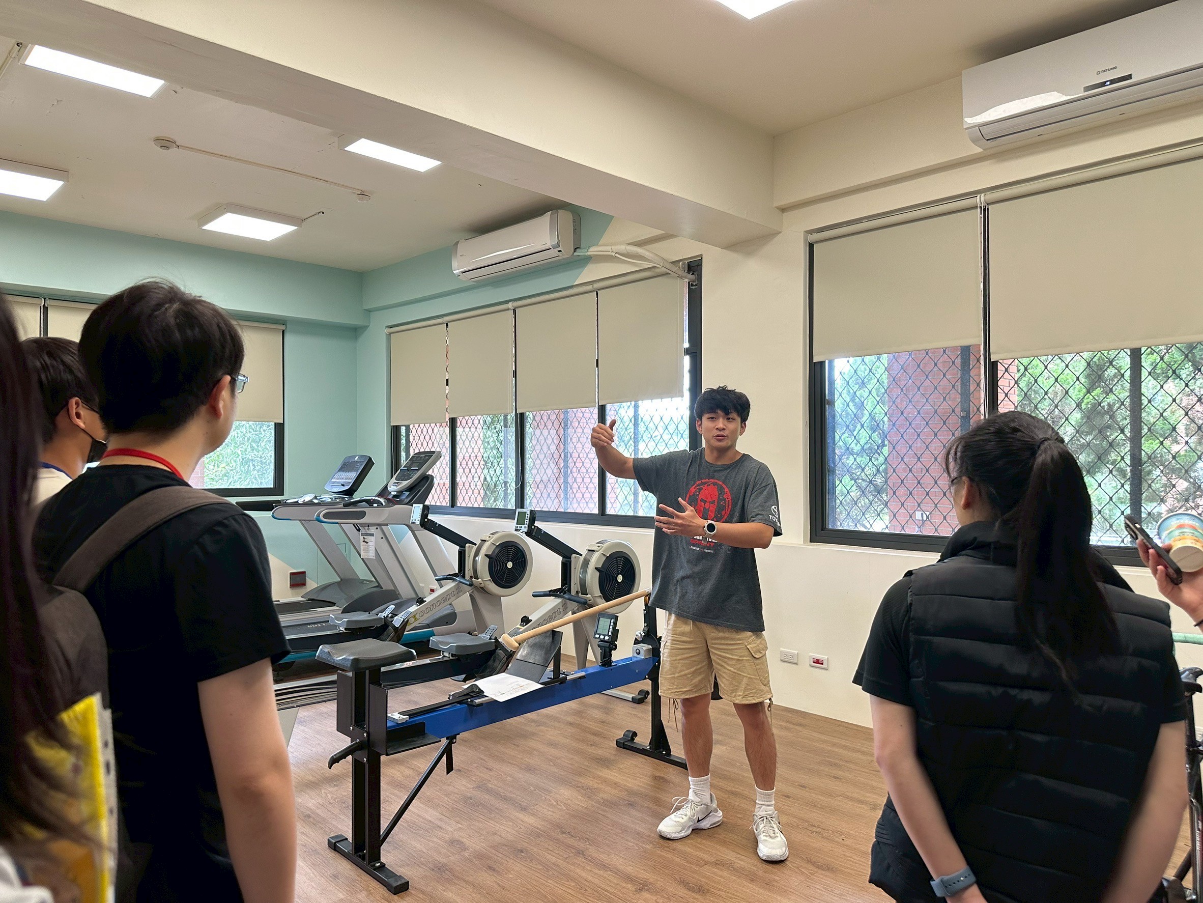 114新生座談會-實驗室參訪